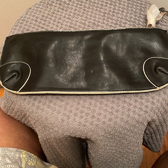 - Kenneth Cole Black - Picture 2 of 4